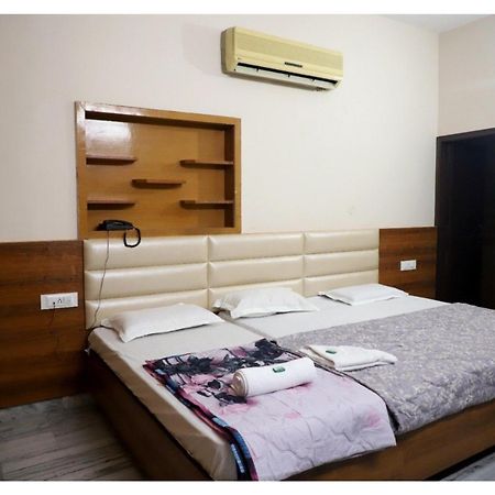 Rk Lodge Amritsar Exteriér fotografie