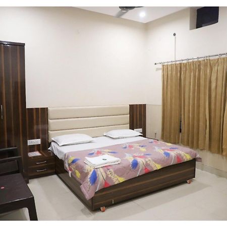 Rk Lodge Amritsar Exteriér fotografie