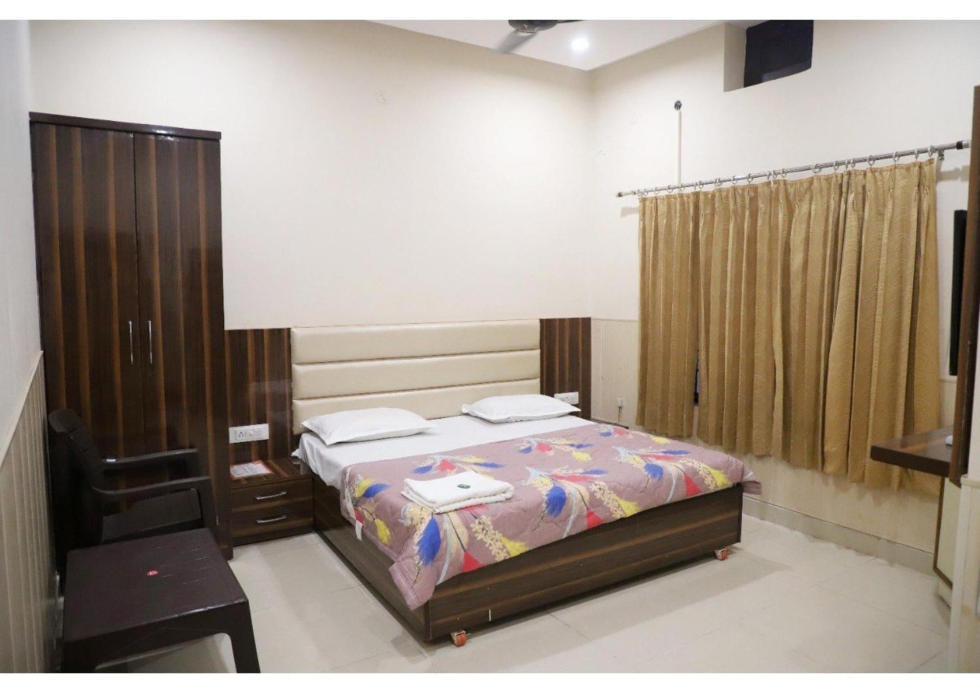 Rk Lodge Amritsar Exteriér fotografie
