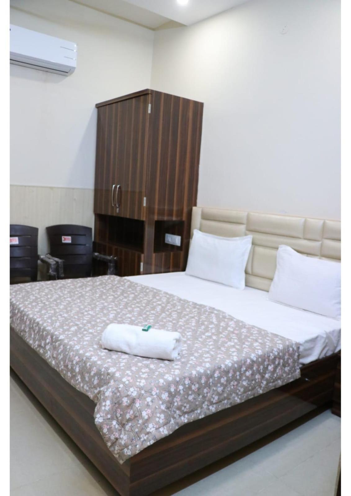 Rk Lodge Amritsar Exteriér fotografie
